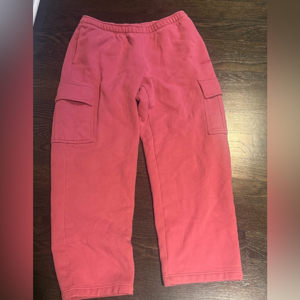 Aritzia mega cargo open leg women large basically new worn once